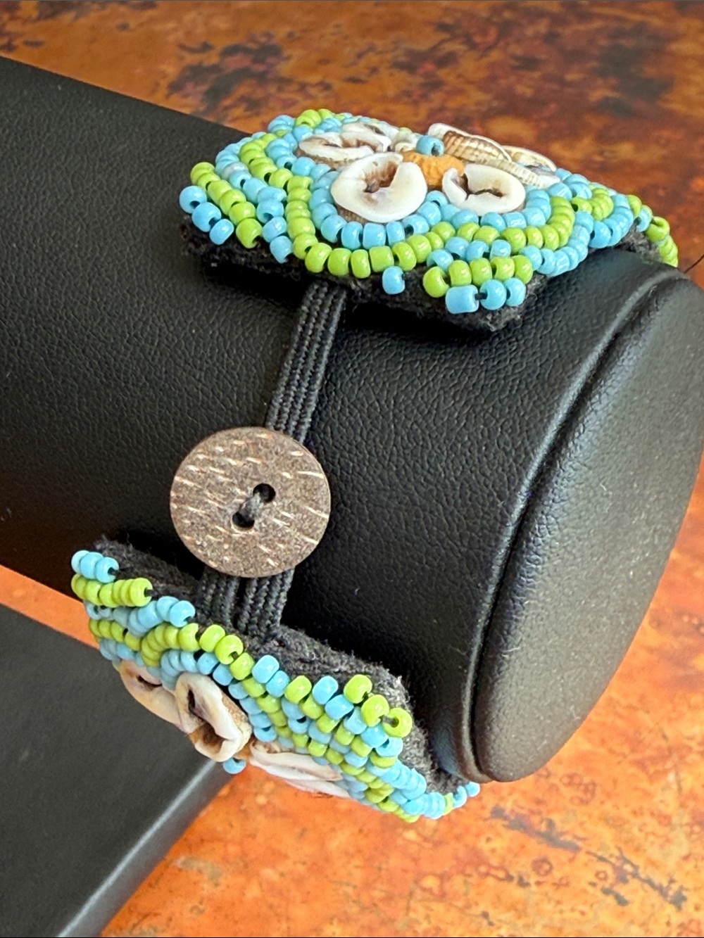Beaded Shell Floral Blue & Lime Bracelet Stretchy Elastic Button Clasp - Picture 3 of 6
